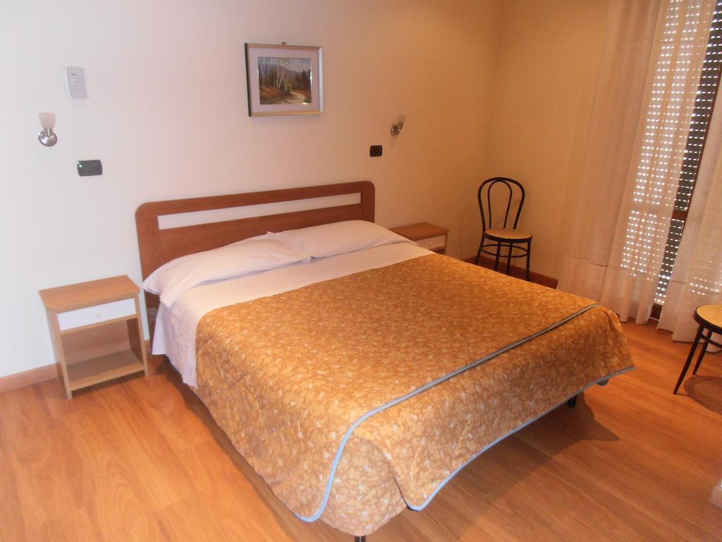 Hotel Giusy Perugia Habitación foto